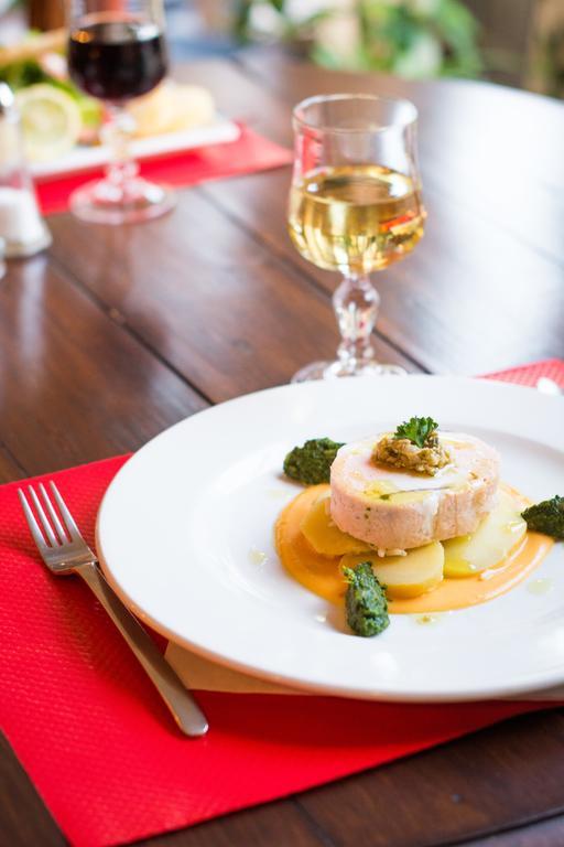 Hotel Restaurant Le Central Châteaurenard Eksteriør bilde