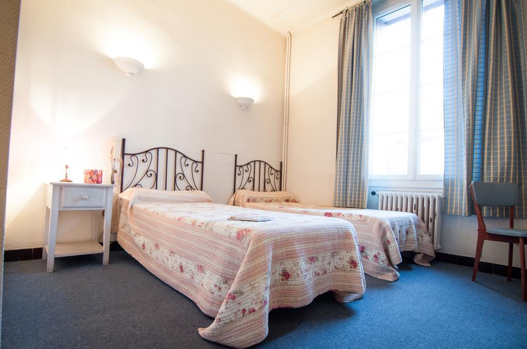 Hotel Restaurant Le Central Châteaurenard Eksteriør bilde